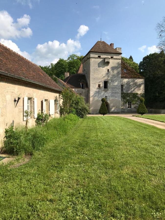 Chateau De Vesset Treteau ภายนอก รูปภาพ