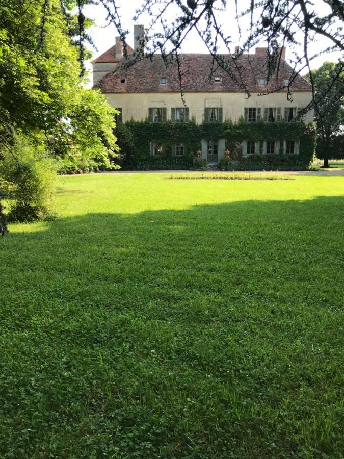Chateau De Vesset Treteau ภายนอก รูปภาพ