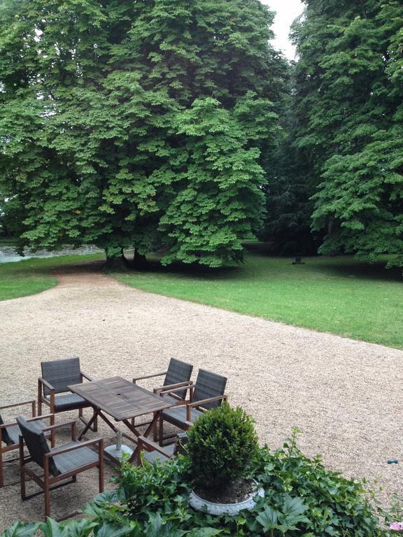 Chateau De Vesset Treteau ภายนอก รูปภาพ