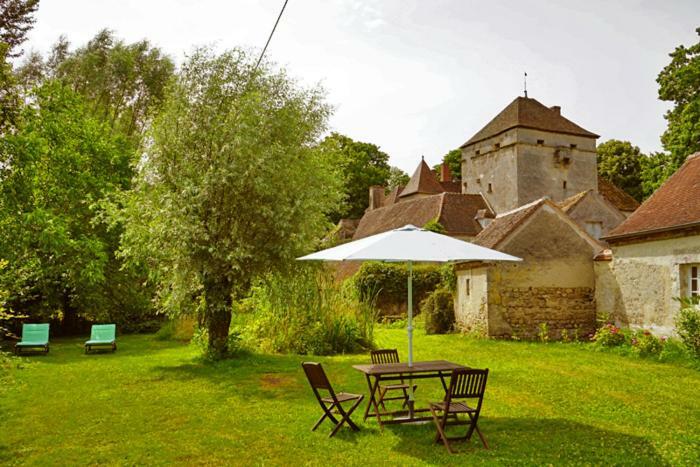 Chateau De Vesset Treteau ภายนอก รูปภาพ